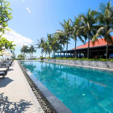 Sunshine Apartment In 5* Resort Дананг Екстер'єр фото