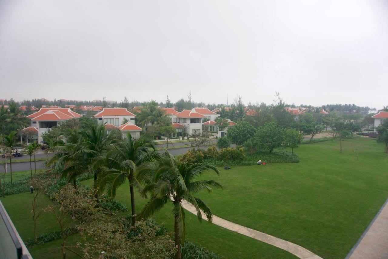 Sunshine Apartment In 5* Resort Дананг Екстер'єр фото